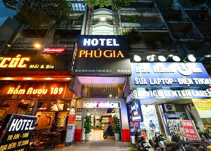Phu Gia Hotel 193 Nguyen Thai Hoc Street