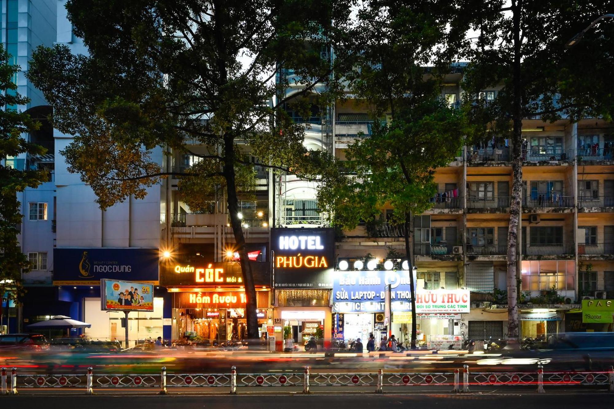 Khách sạn Phu Gia 193 Nguyen Thai Hoc Street
